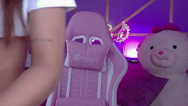 Chloegi   online show from 09-22-25, 11:56