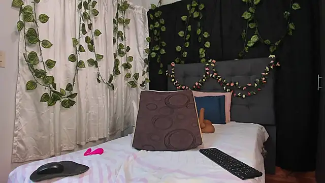 Delilah 85 online show from 04-30-26, 08:57