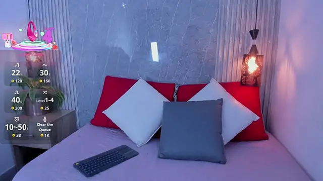 Snapshot of Emili__hot chatting on 11-18-25, 12:20 Emili hot online show from 11-18-25, 12:20