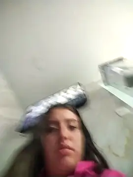 Snapshot of BrithaniKy chatting on 10-18-25, 08:20 BrithaniKy online show from 10-18-25, 08:20