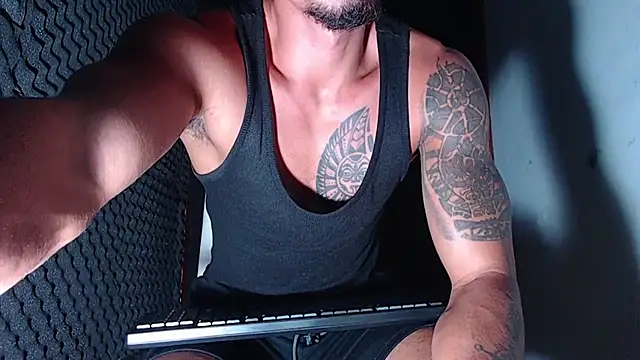 Owenferrara online show from 03-11-26, 10:10