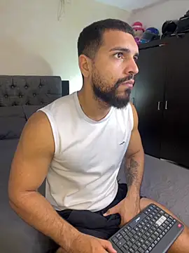 Snapshot of vincentjaxon chatting on 09-14-25, 11:31 vincentjaxon online show from 09-14-25, 11:31