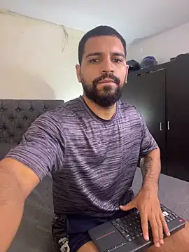 Snapshot of vincentjaxon chatting on 09-15-25, 12:38 vincentjaxon online show from 09-15-25, 12:38