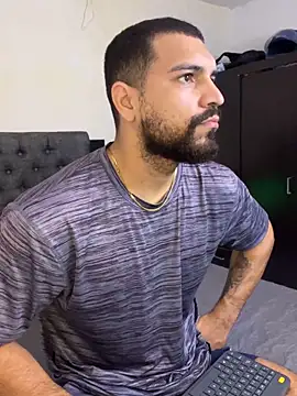 Snapshot of vincentjaxon chatting on 09-27-25, 11:26 vincentjaxon online show from 09-27-25, 11:26