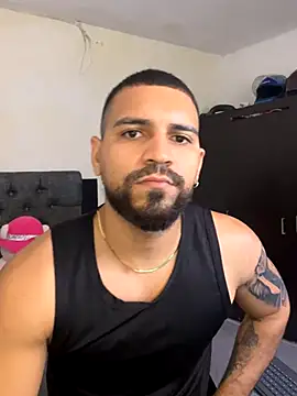 Snapshot of vincentjaxon chatting on 10-04-25, 11:41 vincentjaxon online show from 10-04-25, 11:41