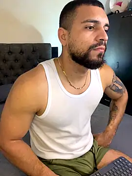 Snapshot of vincentjaxon chatting on 10-10-25, 12:15 vincentjaxon online show from 10-10-25, 12:15