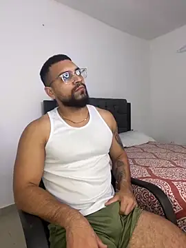 Snapshot of vincentjaxon chatting on 11-15-25, 11:51 vincentjaxon online show from 11-15-25, 11:51