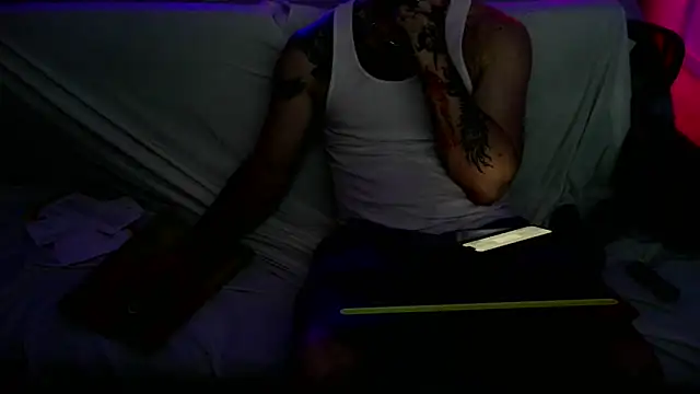 Luv2SuckBWC92 online show from 09-25-25, 08:40