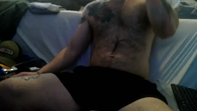 Luv2SuckBWC92 online show from 11-02-25, 06:10