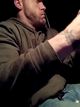 Luv2SuckBWC92 online show from 12-18-25, 12:49