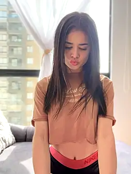 Snapshot of Sofi_Leal chatting on 11-20-25, 02:50 Sofi Leal online show from 11-20-25, 02:50