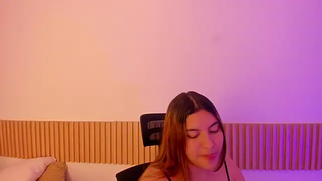 OliviaSweett online show from 11-10-25, 07:02