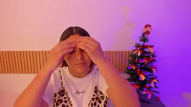 OliviaSweett online show from 12-15-25, 07:40