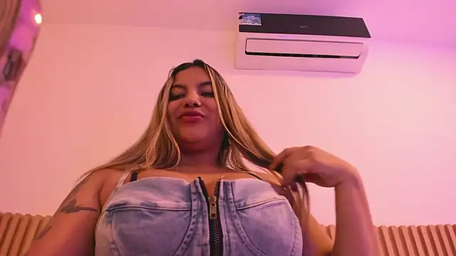 OliviaSweett online show from 05-08-26, 06:13