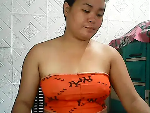 Snapshot of CreamyPussy4uxx chatting on 04-28-26, 02:38 CreamyPussy4uxx online show from 04-28-26, 02:38