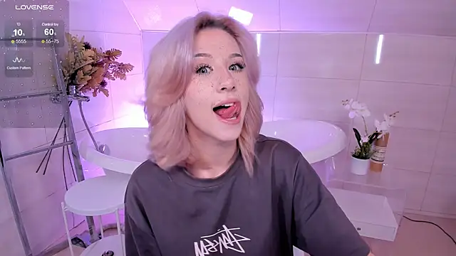 Necucub online show from 09-20-25, 04:13