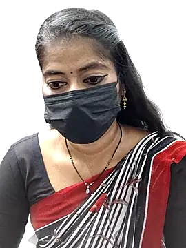 Snapshot of tamil_Sigappu_Roja chatting on 10-08-25, 12:30 tamil Sigappu Roja online show from 10-08-25, 12:30