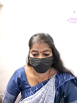 Snapshot of tamil_Sigappu_Roja chatting on 12-20-25, 01:02 tamil Sigappu Roja online show from 12-20-25, 01:02