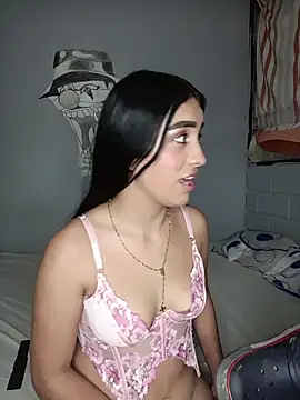 Bigtiti01 online show from 04-24-26, 08:44