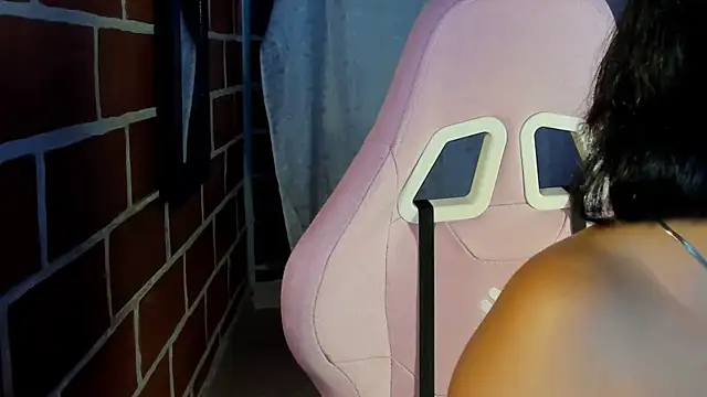 MelanyOconner online show from 04-23-26, 02:08