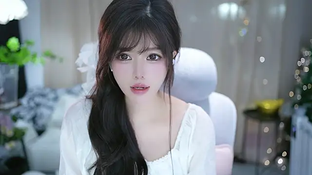 Snapshot of Fortune2Me chatting on 11-22-25, 05:50 Fortune2Me online show from 11-22-25, 05:50