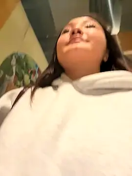 KissMeEva online show from 10-09-25, 08:12