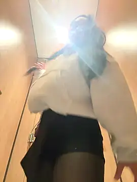 KissMeEva online show from 10-15-25, 02:28