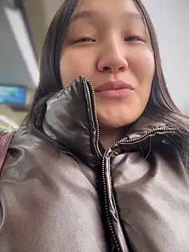 KissMeEva online show from 10-25-25, 09:39