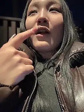 KissMeEva online show from 10-29-25, 02:52