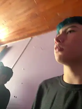 Snapshot of AlexanderCollman chatting on 10-28-25, 04:42 AlexanderCollman online show from 10-28-25, 04:42