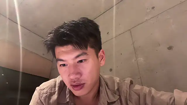 Snapshot of heywilliam chatting on 09-15-25, 04:40 heywilliam online show from 09-15-25, 04:40