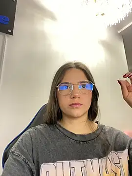 Snapshot of LilithAbril chatting on 11-23-25, 04:01 LilithAbril online show from 11-23-25, 04:01