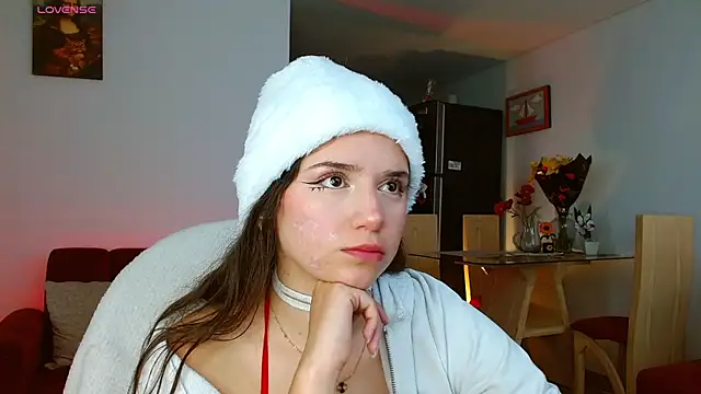 Snapshot of LilithAbril chatting on 12-16-25, 01:05 LilithAbril online show from 12-16-25, 01:05