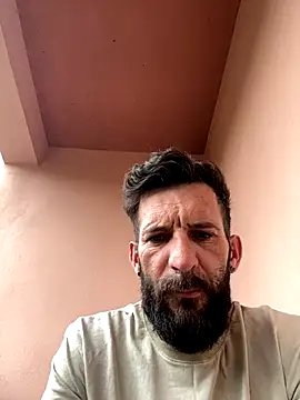 Snapshot of Michel_huge chatting on 09-19-25, 08:27 Michel huge online show from 09-19-25, 08:27