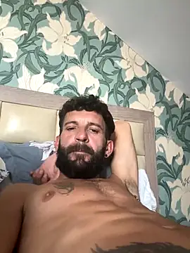 Snapshot of Michel_huge chatting on 09-21-25, 02:40 Michel huge online show from 09-21-25, 02:40