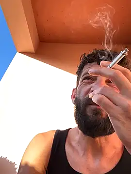 Snapshot of Michel_huge chatting on 09-22-25, 05:09 Michel huge online show from 09-22-25, 05:09