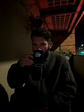 Snapshot of Michel_huge chatting on 10-26-25, 06:19 Michel huge online show from 10-26-25, 06:19