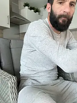 Snapshot of Michel_huge chatting on 11-10-25, 09:19 Michel huge online show from 11-10-25, 09:19