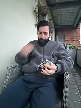 Snapshot of Michel_huge chatting on 11-22-25, 07:51 Michel huge online show from 11-22-25, 07:51