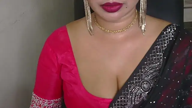Snapshot of QUEEN_SAKHI- chatting on 11-01-25, 06:32 QUEEN SAKHI- online show from 11-01-25, 06:32