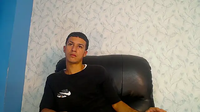 Snapshot of Marcus_Jeron chatting on 06-04-26, 11:55 Marcus Jeron online show from 06-04-26, 11:55