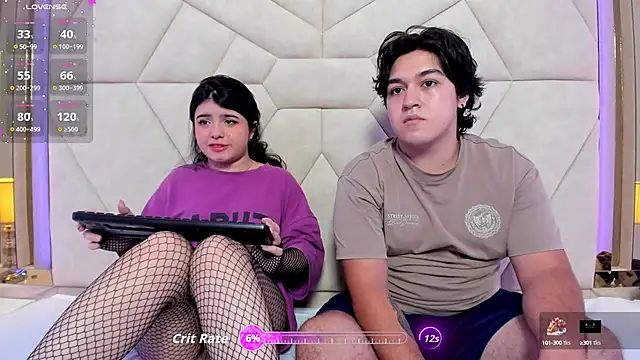 Snapshot of EmilyANDrew_ chatting on 10-06-25, 04:43 EmilyANDrew online show from 10-06-25, 04:43