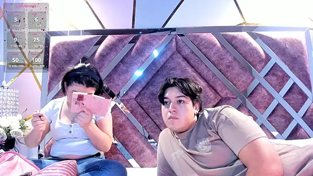 Snapshot of EmilyANDrew_ chatting on 11-24-25, 05:29 EmilyANDrew online show from 11-24-25, 05:29