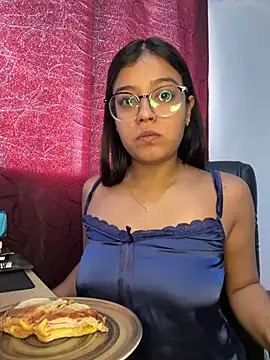 Camila Bustamante online show from 06-13-26, 03:21