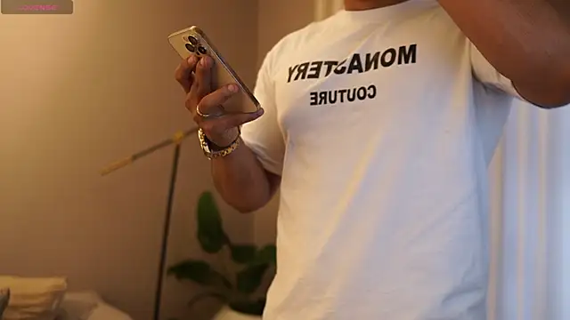 Thiago Valente online show from 11-05-25, 01:11