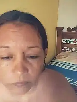 marinita13 online show from 01-12-26, 04:45