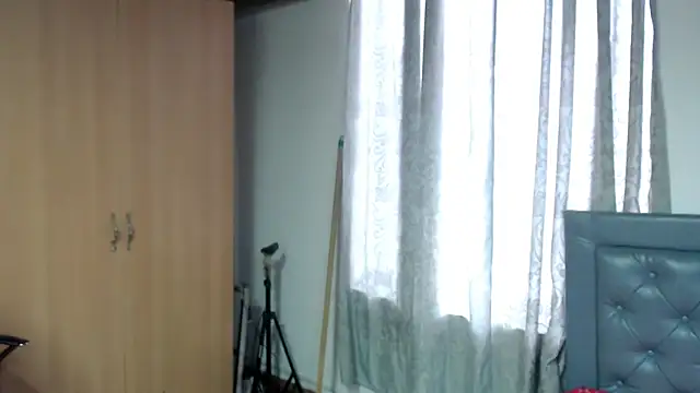 sarah aguilar online show from 04-14-26, 02:34