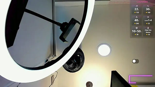 samantamilk6 online show from 10-23-25, 11:31