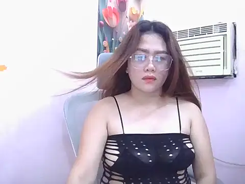 WildPussy4uxx online show from 11-05-25, 02:28