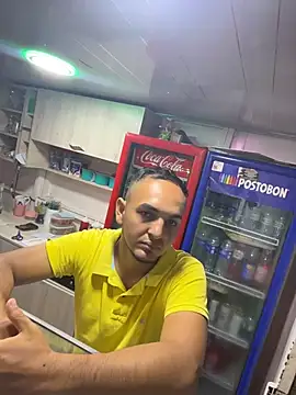 Snapshot of Alejand276765 chatting on 10-13-25, 11:05 Alejand276765 online show from 10-13-25, 11:05